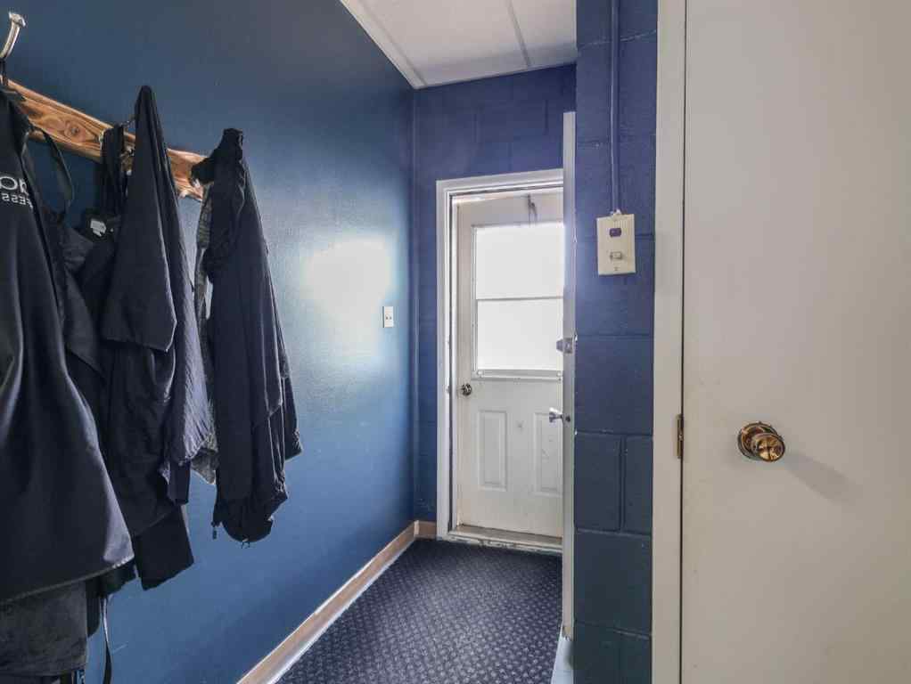 MLS® A2262535 - 5010 50 Street  in Downtown West Stettler, Commercial