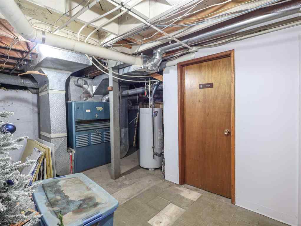 MLS® A2262535 - 5010 50 Street  in Downtown West Stettler, Commercial