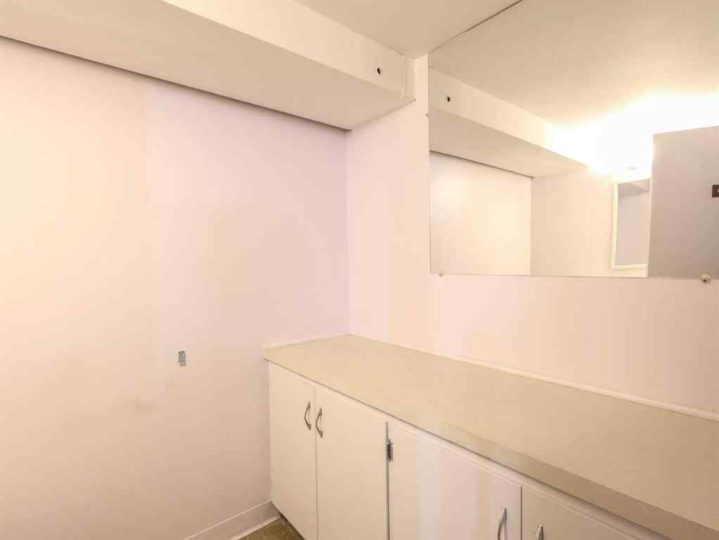 MLS® A2262535 - 5010 50 Street  in Downtown West Stettler, Commercial