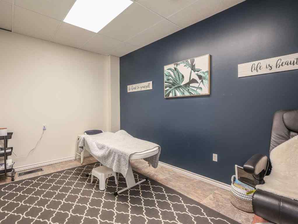 MLS® A2262535 - 5010 50 Street  in Downtown West Stettler, Commercial