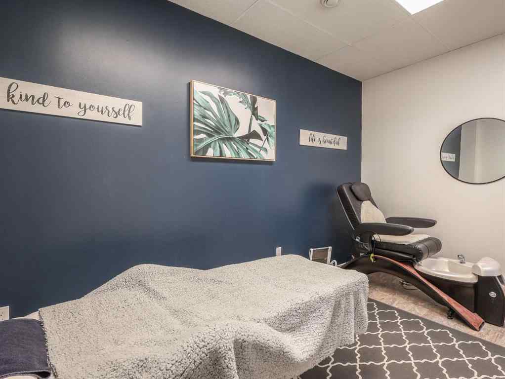 MLS® A2262535 - 5010 50 Street  in Downtown West Stettler, Commercial