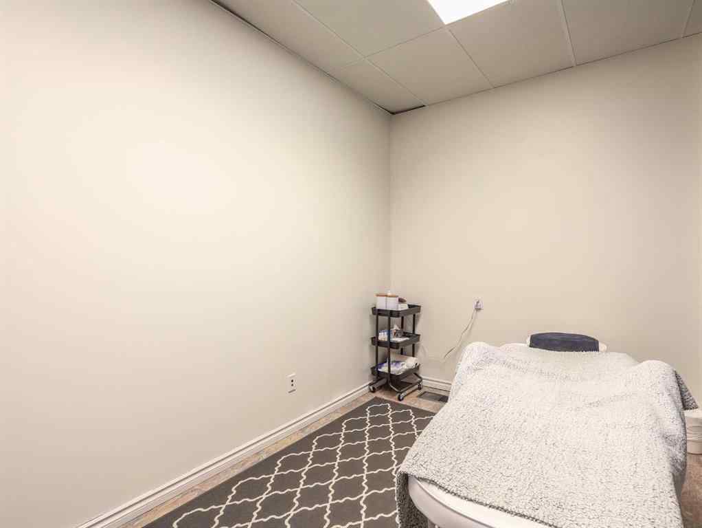 MLS® A2262535 - 5010 50 Street  in Downtown West Stettler, Commercial