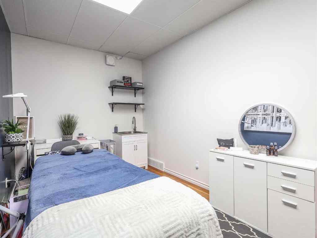 MLS® A2262535 - 5010 50 Street  in Downtown West Stettler, Commercial