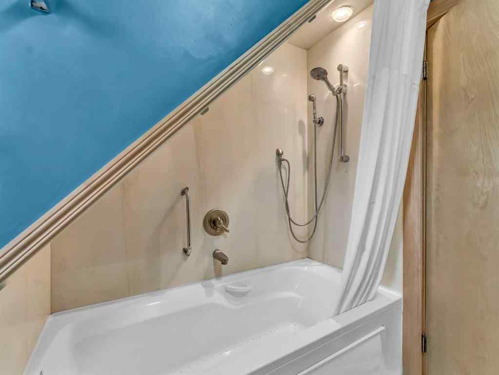 MLS® A2262537 - 427 5 Street SE in SE Hill Medicine Hat, Residential