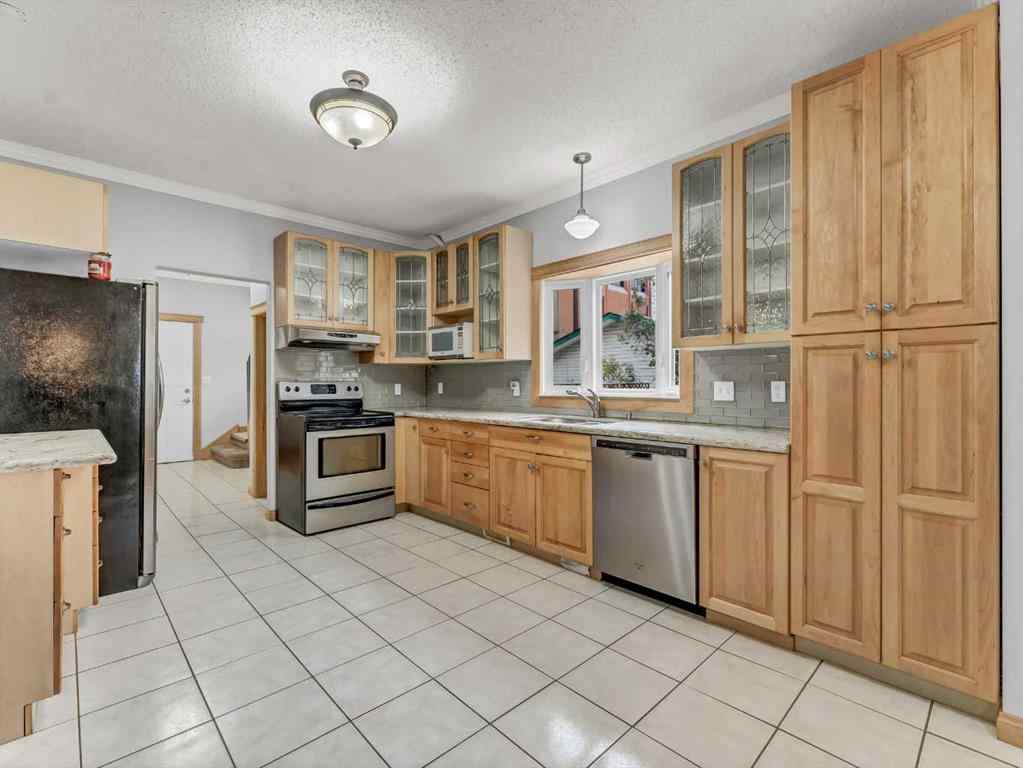 MLS® A2262537 - 427 5 Street SE in SE Hill Medicine Hat, Residential