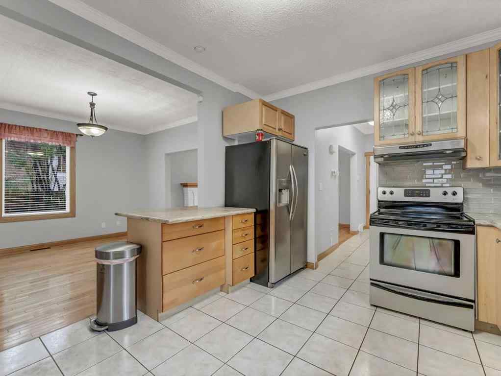 MLS® A2262537 - 427 5 Street SE in SE Hill Medicine Hat, Residential