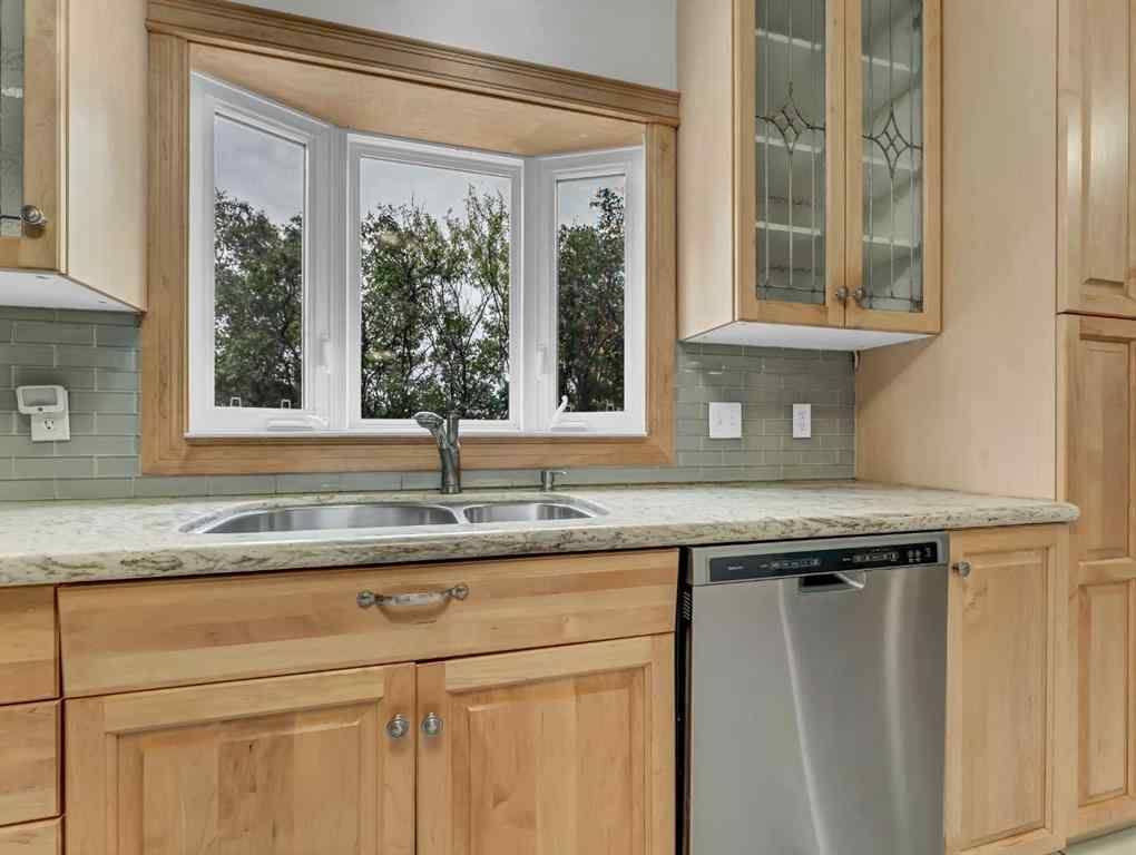 MLS® A2262537 - 427 5 Street SE in SE Hill Medicine Hat, Residential