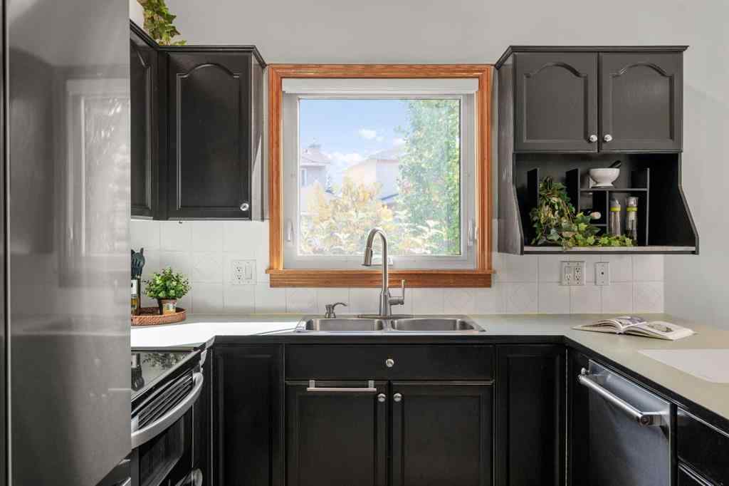 MLS® A2262539 - 177 Hidden Vale Close NW in Hidden Valley Calgary, Residential