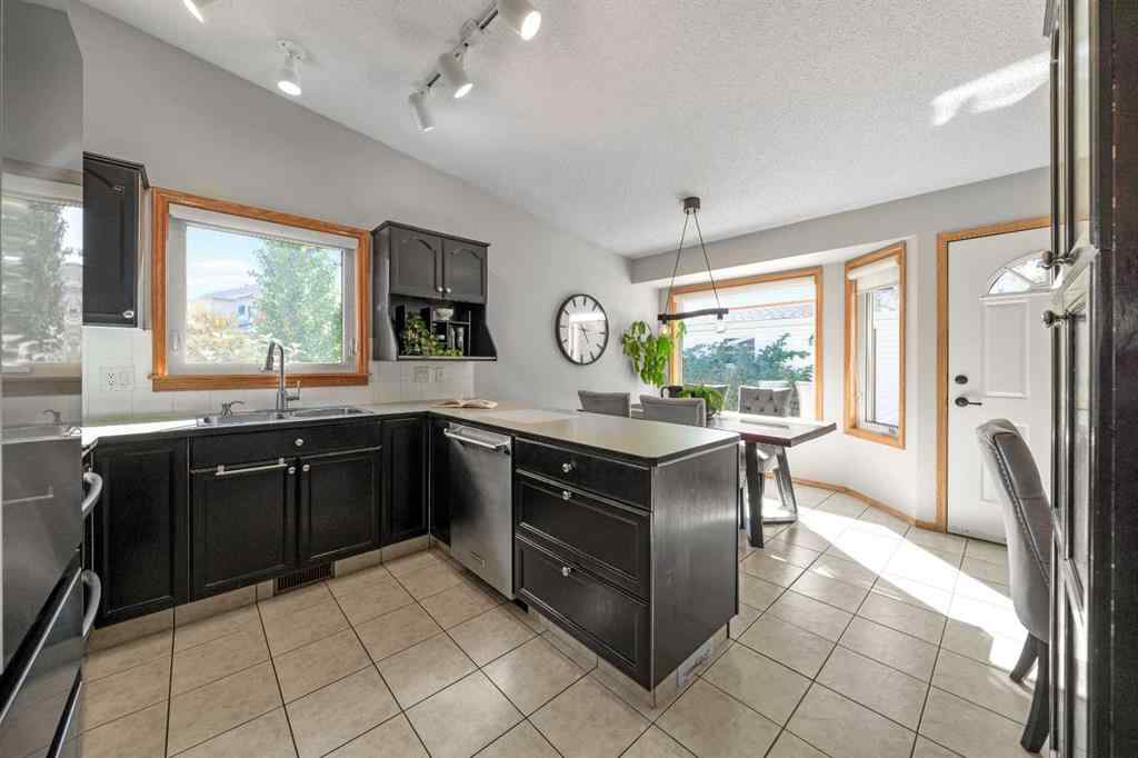 MLS® A2262539 - 177 Hidden Vale Close NW in Hidden Valley Calgary, Residential