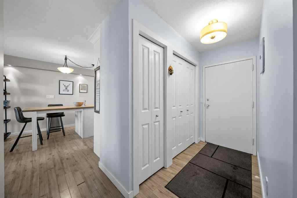 MLS® A2262545 - Unit #304 1222 Kensington Close NW in Hillhurst Calgary, Residential