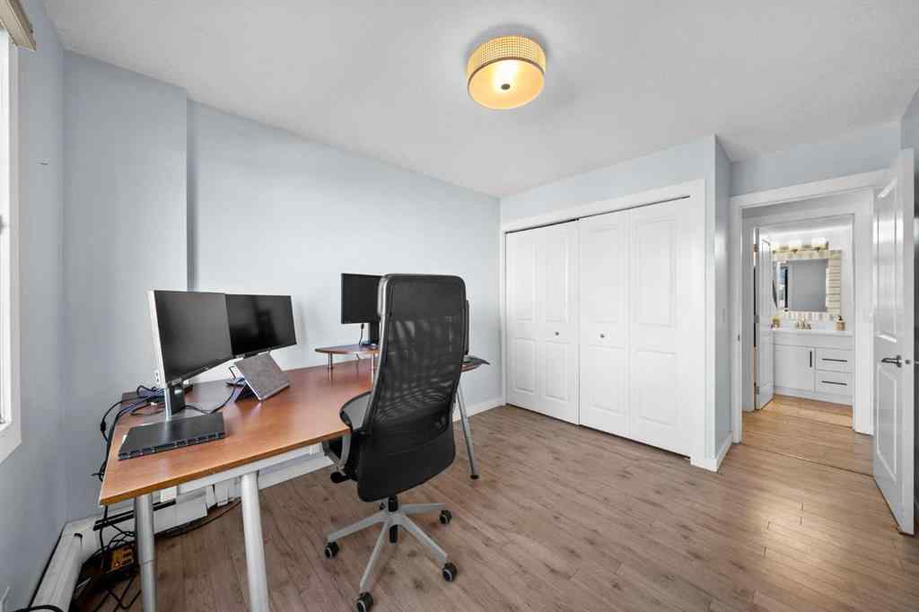 MLS® A2262545 - Unit #304 1222 Kensington Close NW in Hillhurst Calgary, Residential