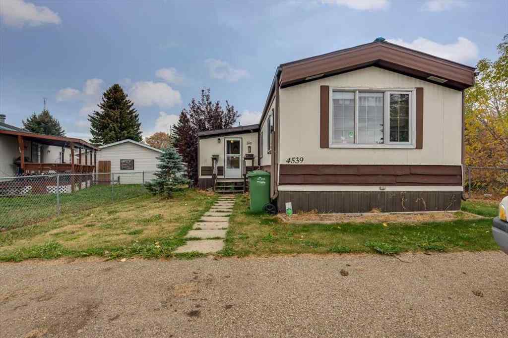 MLS® A2262551 - 4539 Eastview Crescent  in NONE Rimbey, Residential