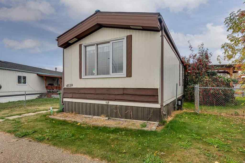 MLS® A2262551 - 4539 Eastview Crescent  in NONE Rimbey, Residential