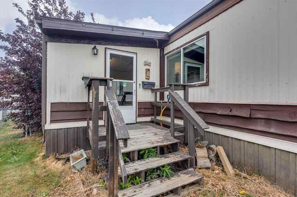 MLS® A2262551 - 4539 Eastview Crescent  in NONE Rimbey, Residential
