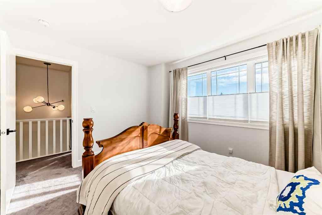 MLS® A2262552 - 404 Yorkville Avenue SW in Yorkville Calgary, Residential