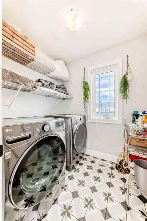 MLS® A2262552 - 404 Yorkville Avenue SW in Yorkville Calgary, Residential