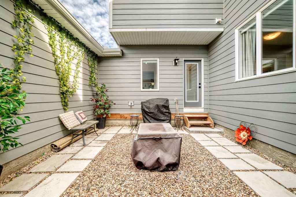 MLS® A2262552 - 404 Yorkville Avenue SW in Yorkville Calgary, Residential