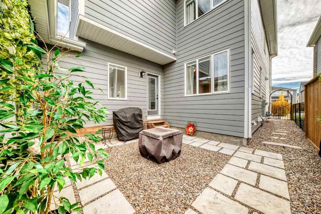 MLS® A2262552 - 404 Yorkville Avenue SW in Yorkville Calgary, Residential