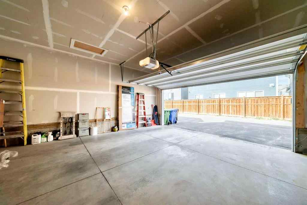 MLS® A2262552 - 404 Yorkville Avenue SW in Yorkville Calgary, Residential