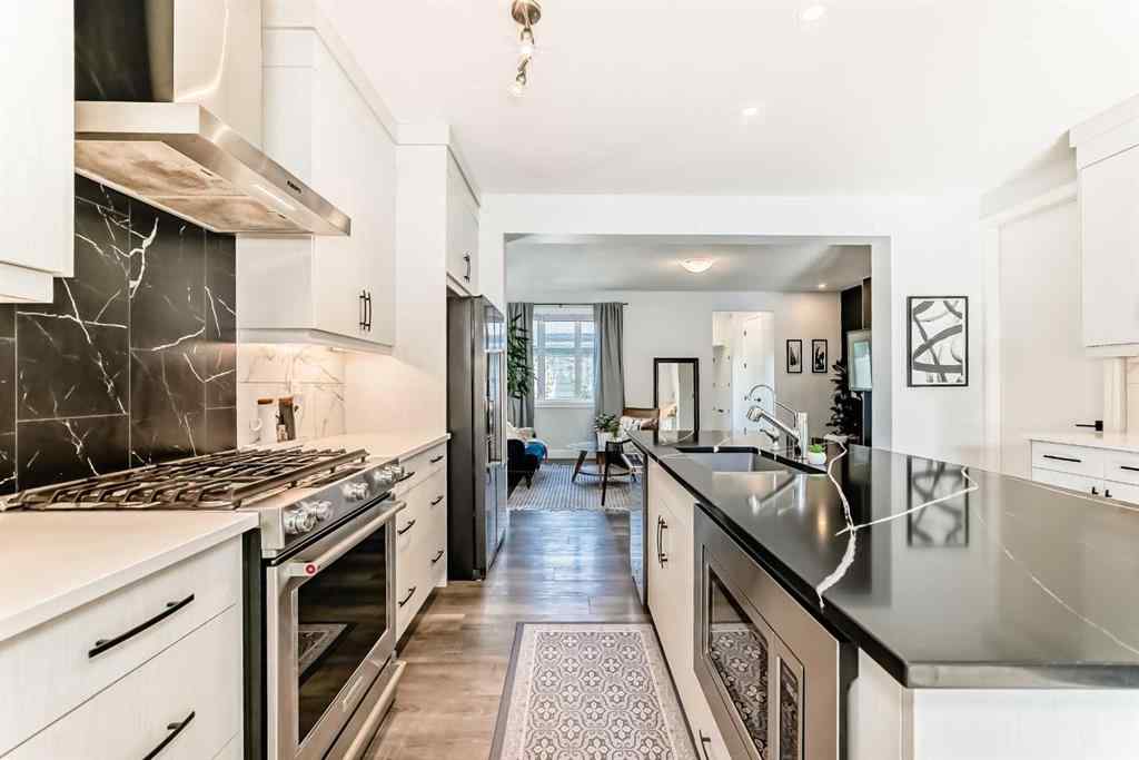 MLS® A2262552 - 404 Yorkville Avenue SW in Yorkville Calgary, Residential