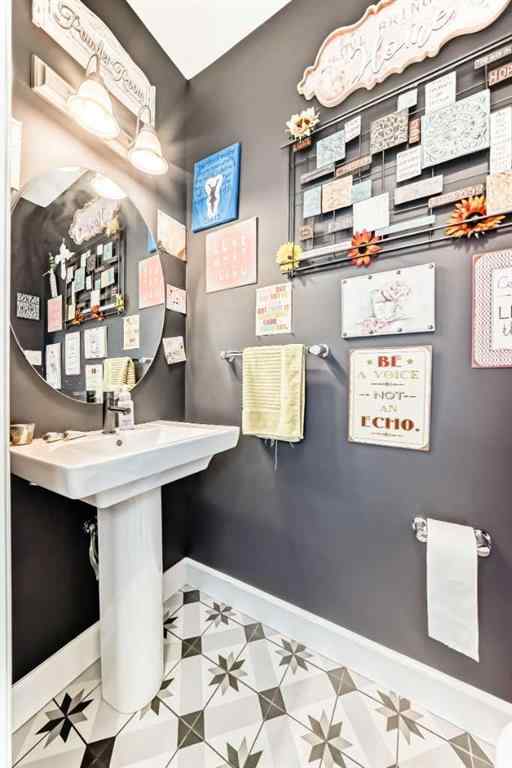 MLS® A2262552 - 404 Yorkville Avenue SW in Yorkville Calgary, Residential