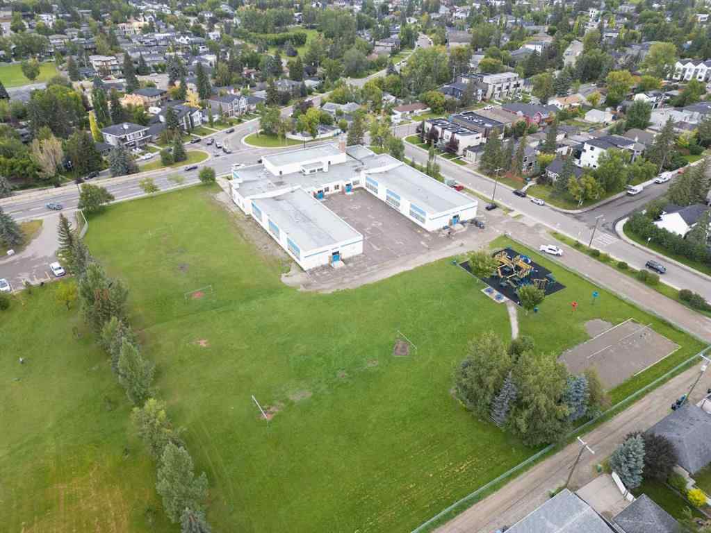 MLS® A2262561 - 2452 28 Avenue SW in Richmond Calgary, Residential