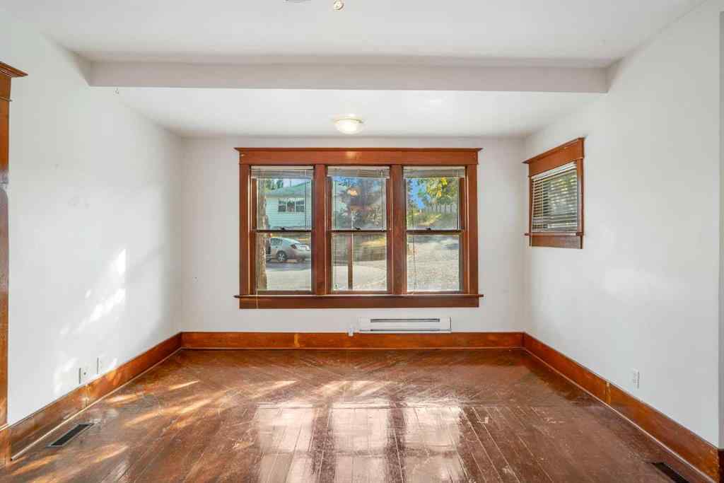 MLS® A2262561 - 2452 28 Avenue SW in Richmond Calgary, Residential