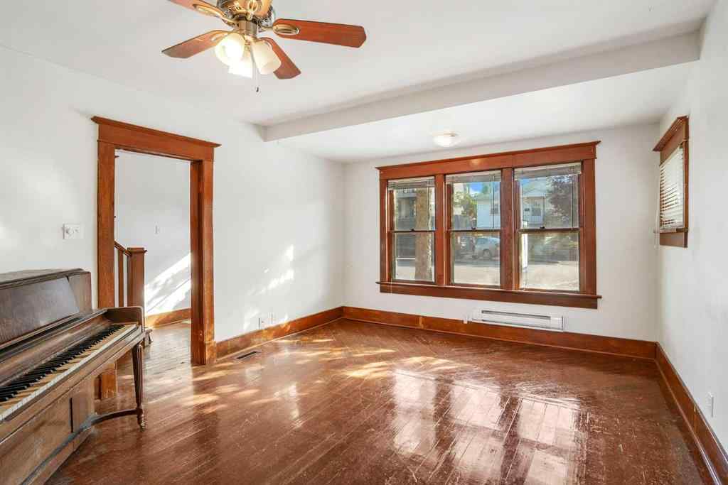 MLS® A2262561 - 2452 28 Avenue SW in Richmond Calgary, Residential