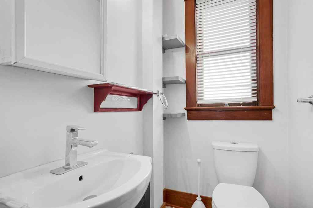 MLS® A2262561 - 2452 28 Avenue SW in Richmond Calgary, Residential