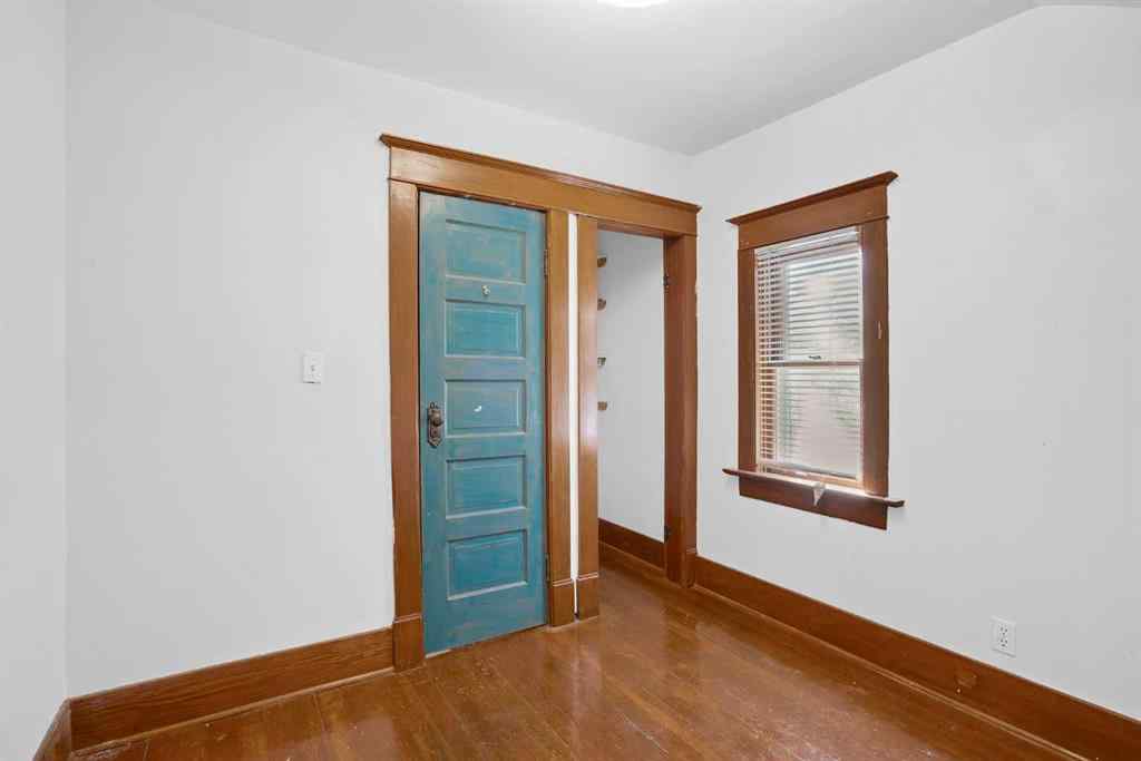 MLS® A2262561 - 2452 28 Avenue SW in Richmond Calgary, Residential