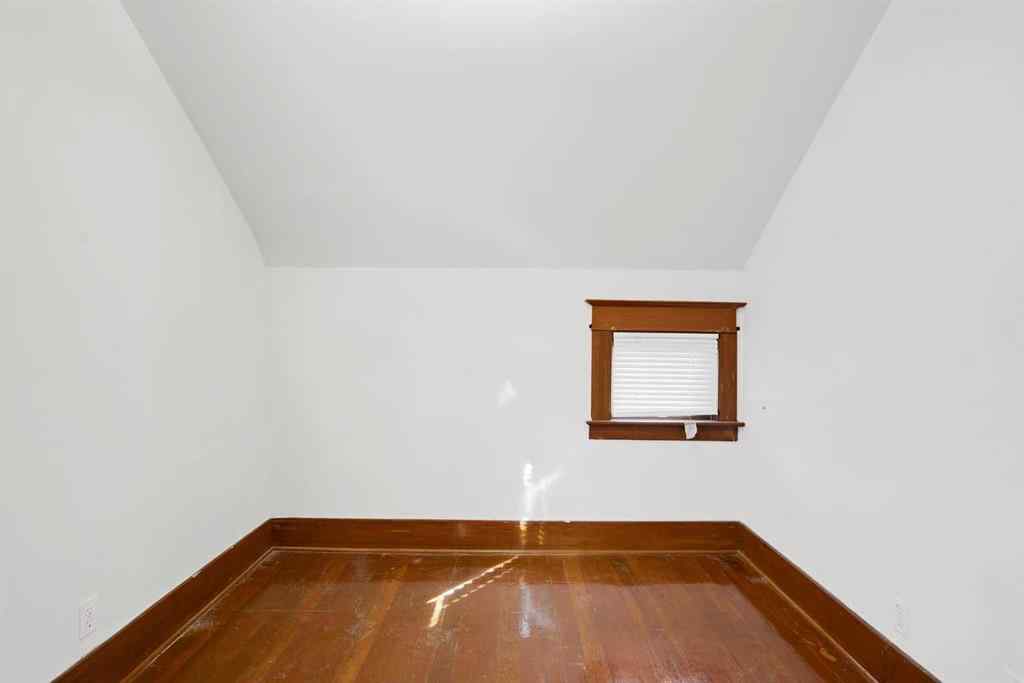 MLS® A2262561 - 2452 28 Avenue SW in Richmond Calgary, Residential