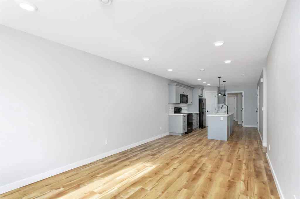 MLS® A2262567 - 5043 56 Street  in Dodds Lake Innisfail, Residential