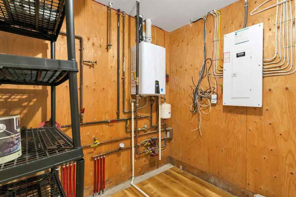 MLS® A2262567 - 5043 56 Street  in Dodds Lake Innisfail, Residential