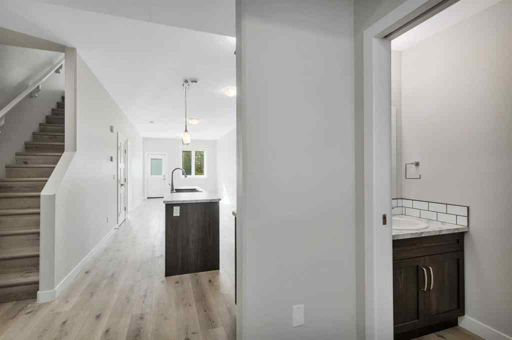 MLS® A2262567 - 5043 56 Street  in Dodds Lake Innisfail, Residential