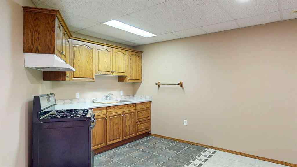 MLS® A2262571 - 2288 7 Avenue NE in Northeast Crescent Heights Medicine Hat, Residential