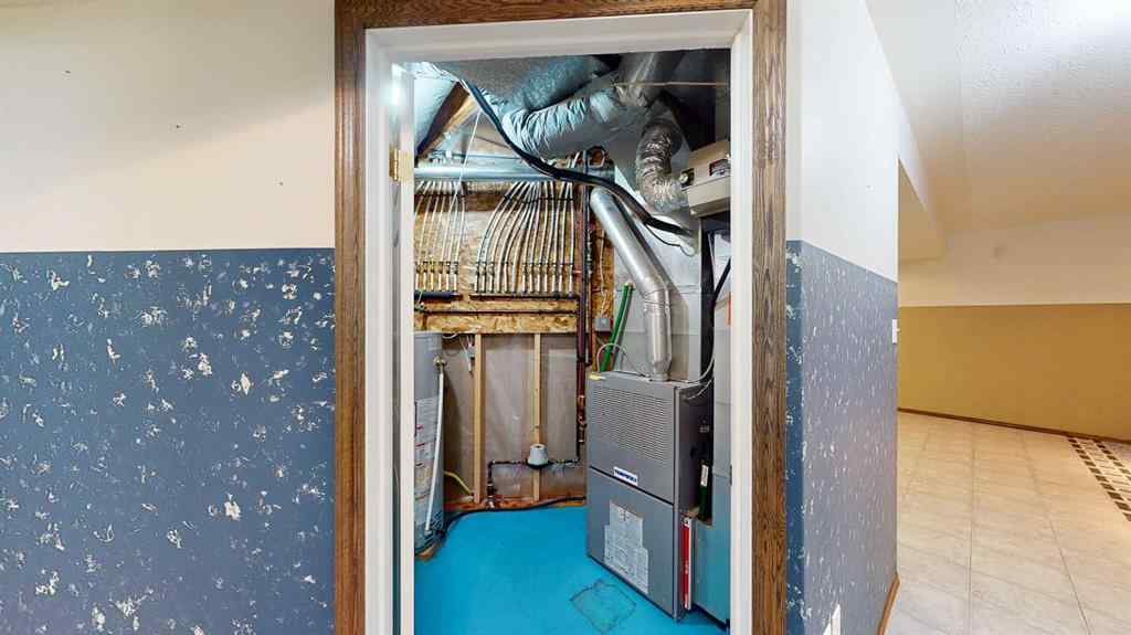 MLS® A2262571 - 2288 7 Avenue NE in Northeast Crescent Heights Medicine Hat, Residential