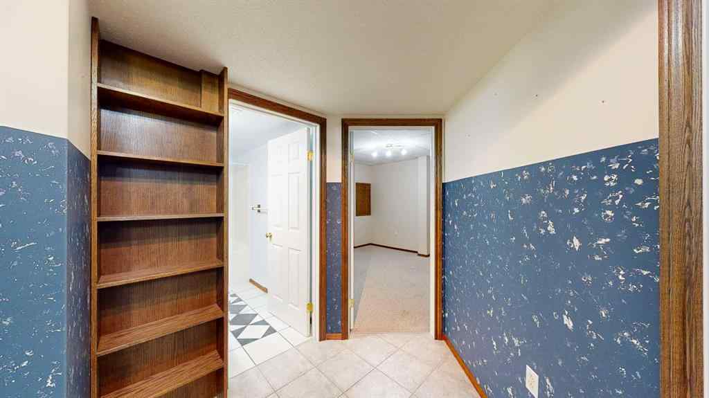 MLS® A2262571 - 2288 7 Avenue NE in Northeast Crescent Heights Medicine Hat, Residential