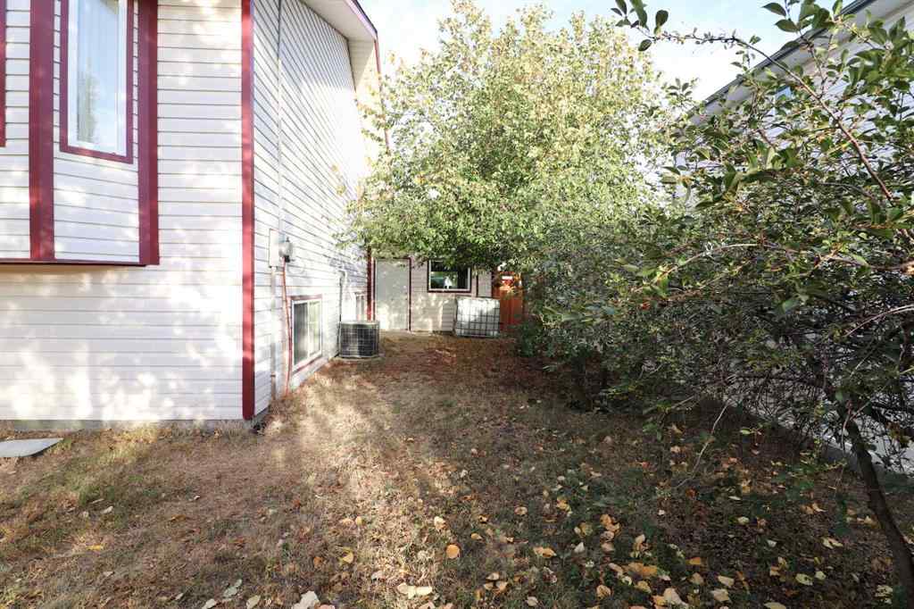 MLS® A2262571 - 2288 7 Avenue NE in Northeast Crescent Heights Medicine Hat, Residential