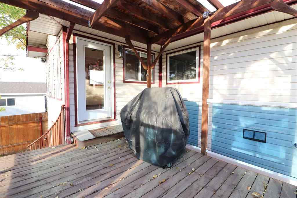 MLS® A2262571 - 2288 7 Avenue NE in Northeast Crescent Heights Medicine Hat, Residential