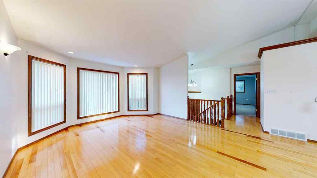 MLS® A2262571 - 2288 7 Avenue NE in Northeast Crescent Heights Medicine Hat, Residential