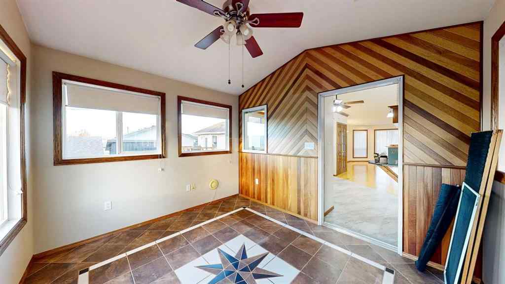 MLS® A2262571 - 2288 7 Avenue NE in Northeast Crescent Heights Medicine Hat, Residential