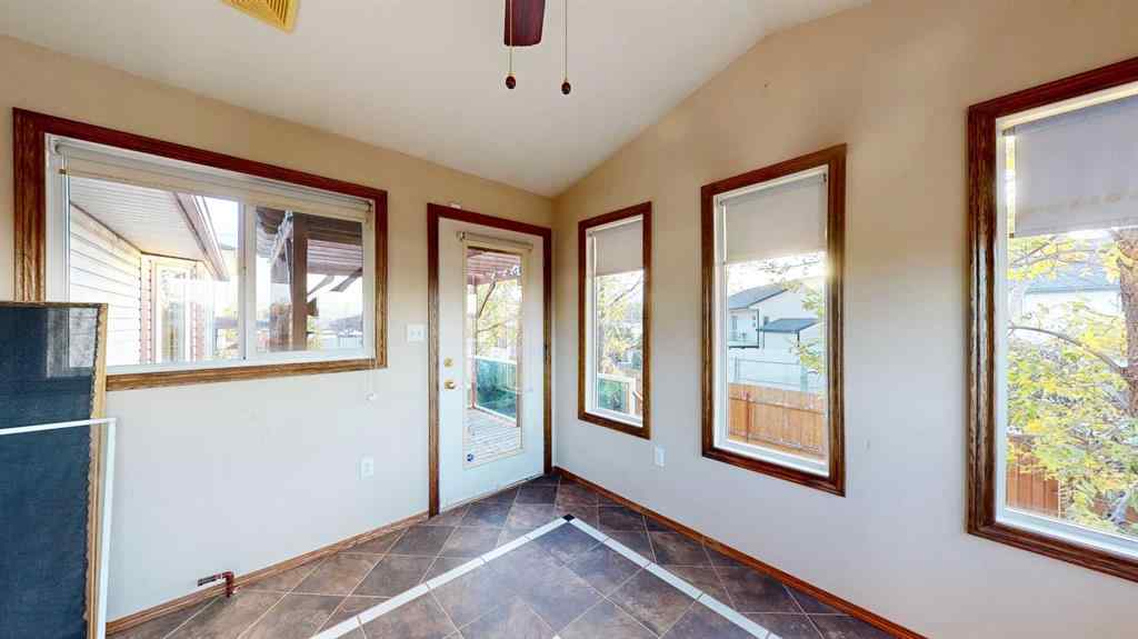 MLS® A2262571 - 2288 7 Avenue NE in Northeast Crescent Heights Medicine Hat, Residential