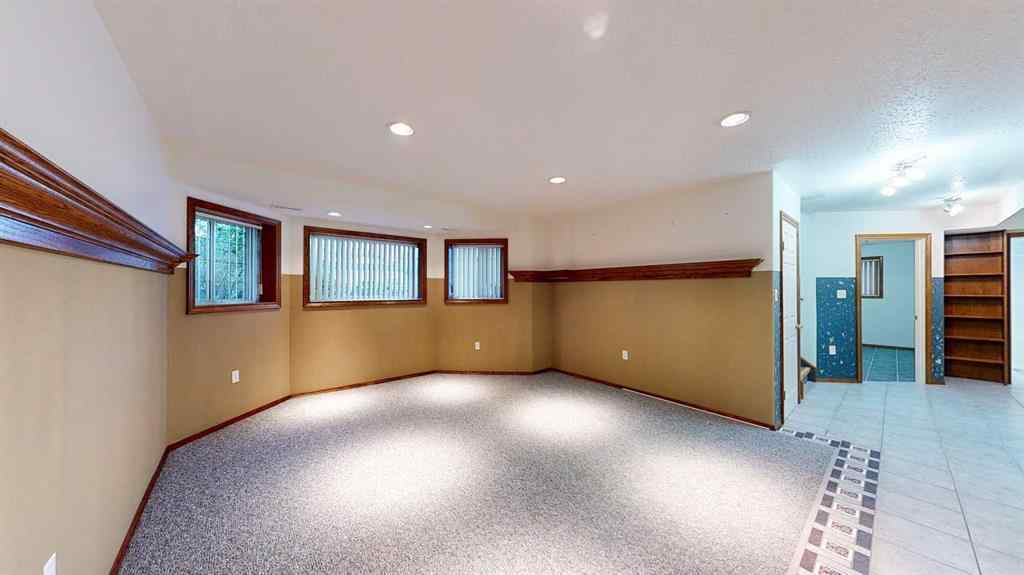 MLS® A2262571 - 2288 7 Avenue NE in Northeast Crescent Heights Medicine Hat, Residential