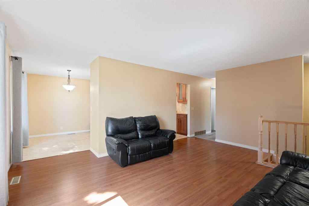 MLS® A2262572 - 84 Maranda Close NE in Marlborough Calgary, Residential