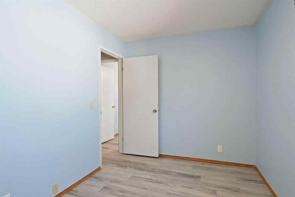 MLS® A2262572 - 84 Maranda Close NE in Marlborough Calgary, Residential