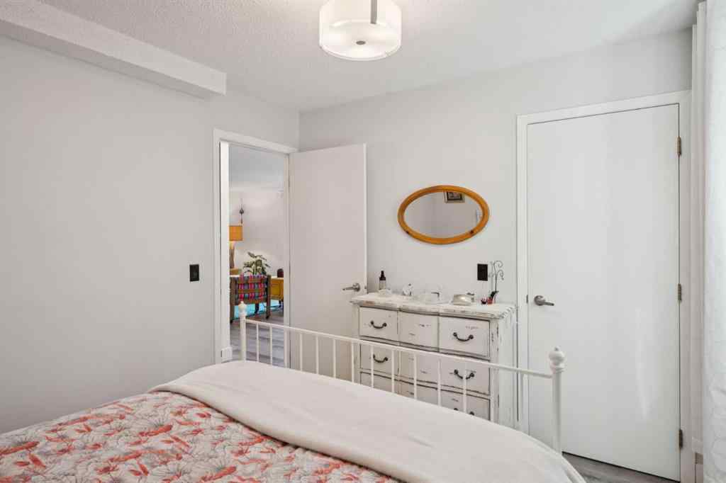 MLS® A2262573 - Unit #1 1606 34 Avenue SW in South Calgary Calgary, Residential