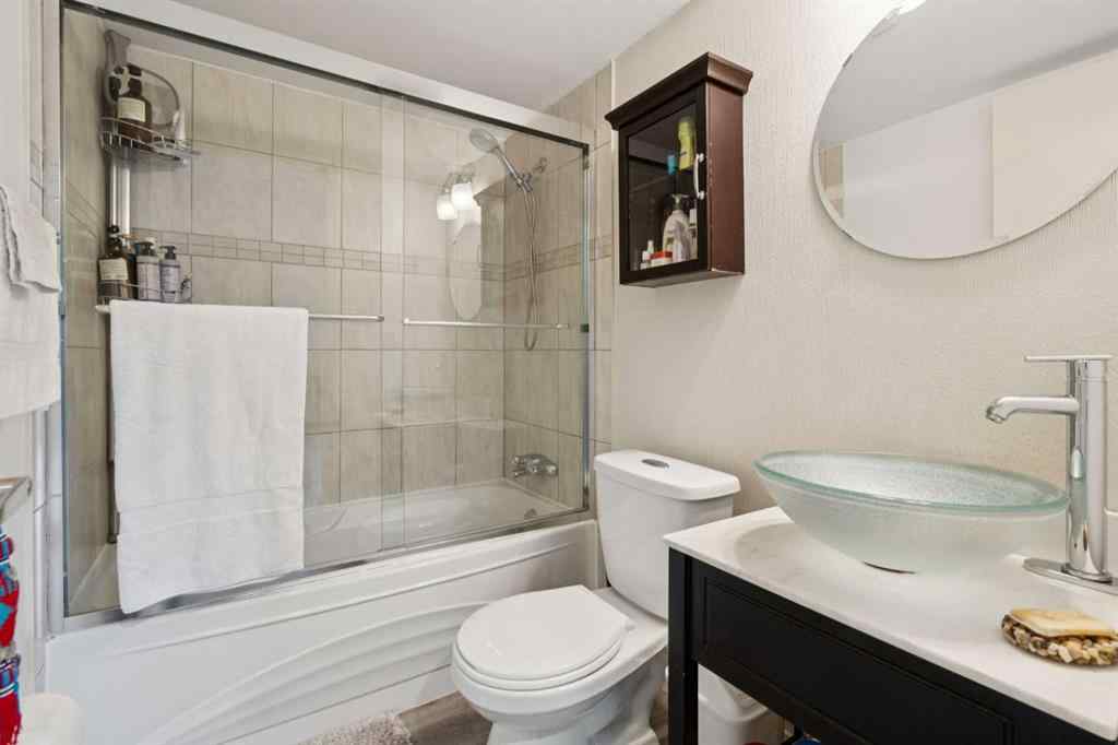 MLS® A2262573 - Unit #1 1606 34 Avenue SW in South Calgary Calgary, Residential