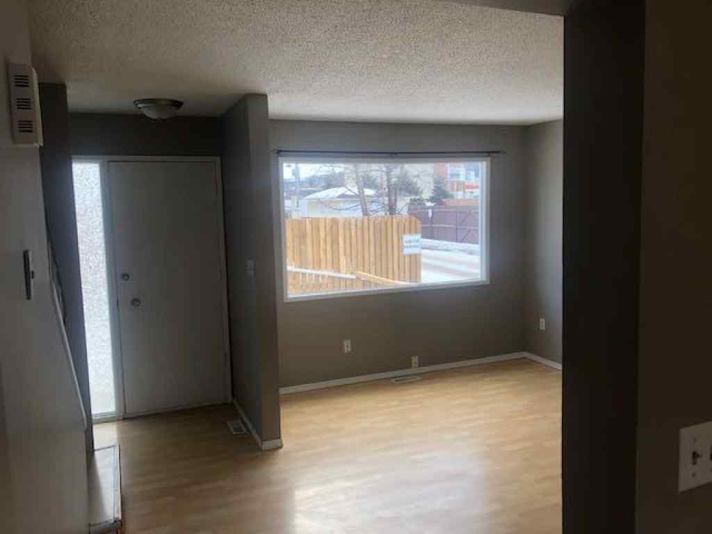 MLS® A2262575 - Unit #21 441 Switzer Drive  in Hardisty Hinton, Rental