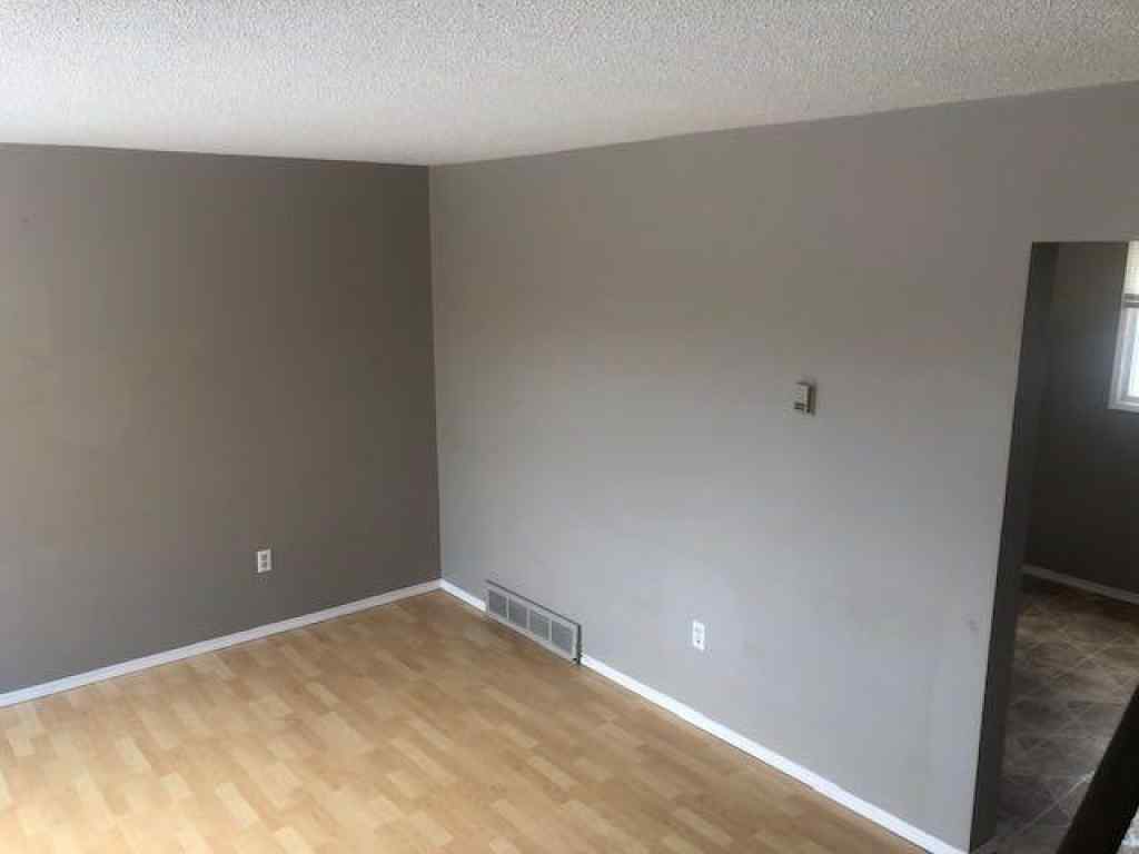 MLS® A2262575 - Unit #21 441 Switzer Drive  in Hardisty Hinton, Rental