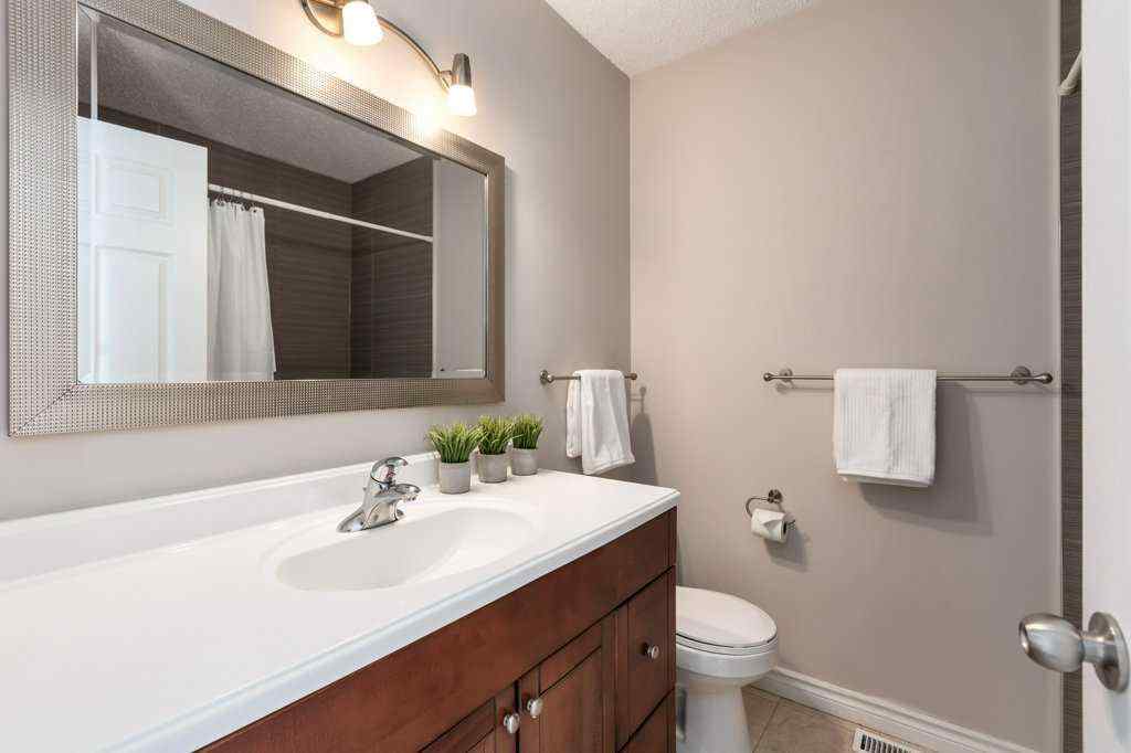 MLS® A2262576 - Unit #4 1939 25A Street SW in Killarney/Glengarry Calgary, Residential